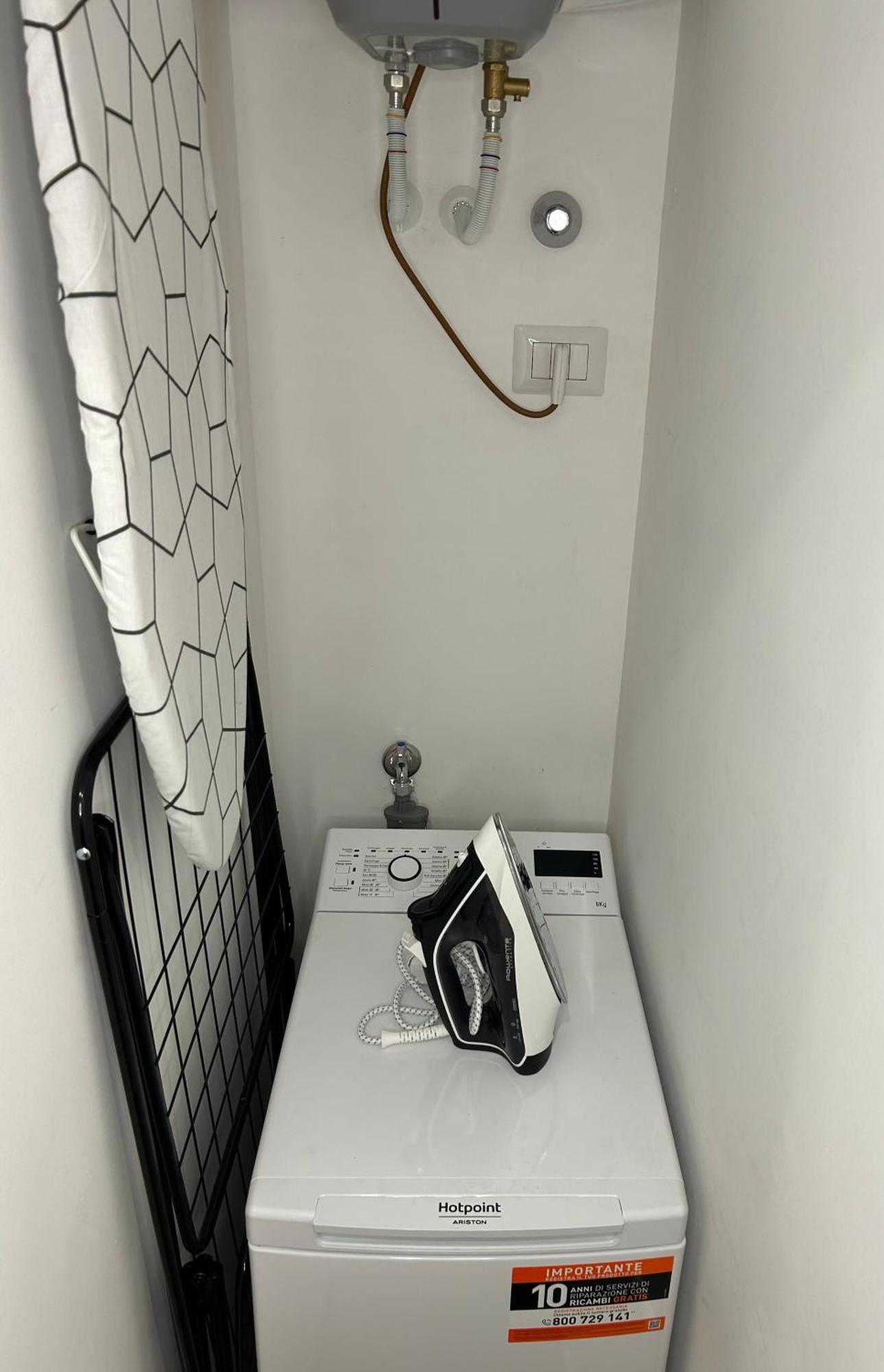 Navigli-Bocconi - Peque Home, Wi-Fi Milan Bagian luar foto